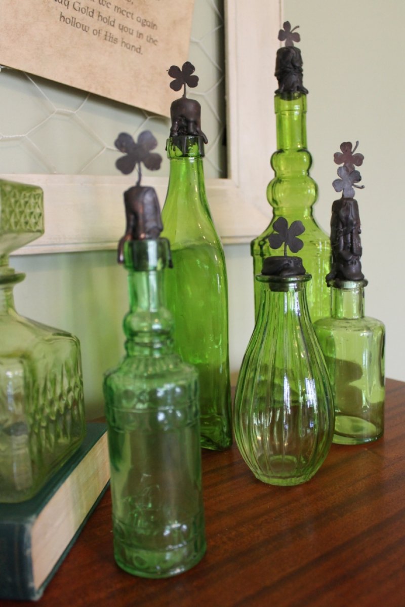 Leaf Clover Glass Bottle Display.