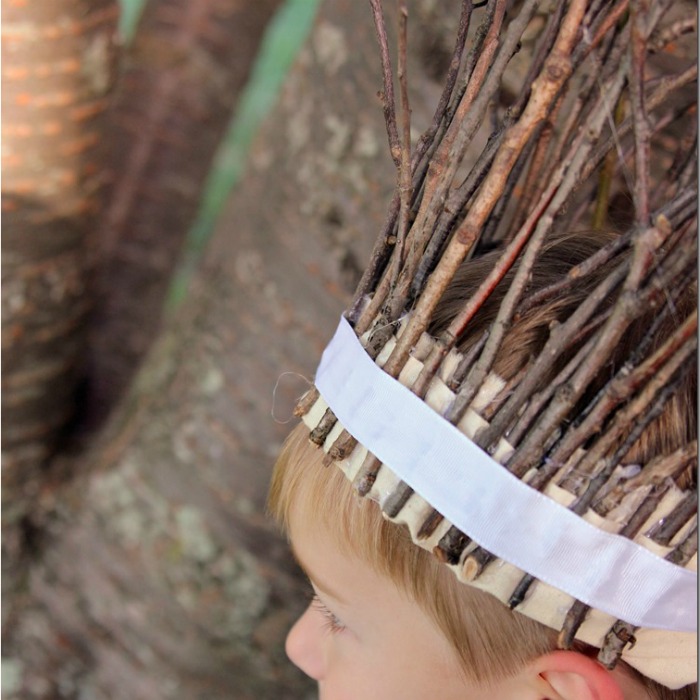 Nature with this crown made of sticks.