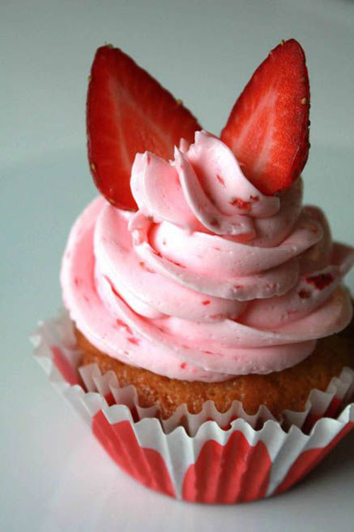 Vanilla Cupcake with Strawberry Buttercream.