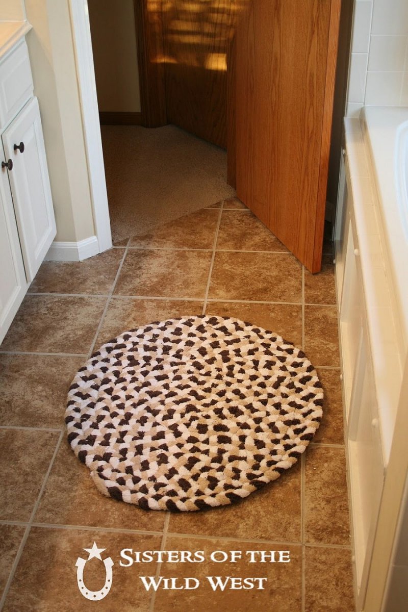 Circle Braided Towel Mat.