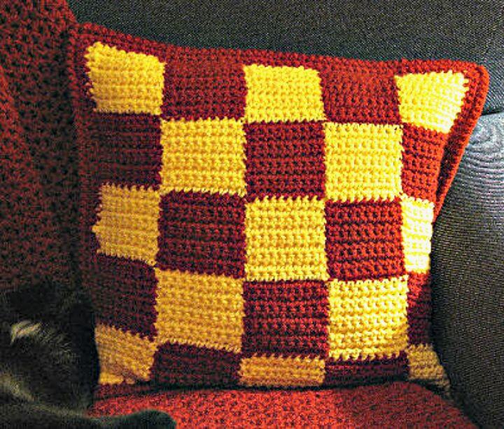 Crochet Checkerboard Pillow Pattern.