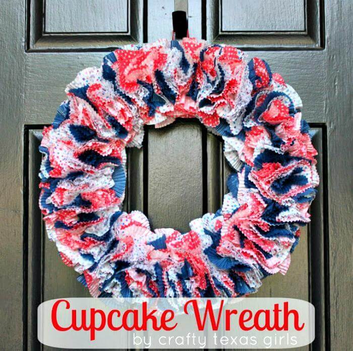 Cupcake Wreath.