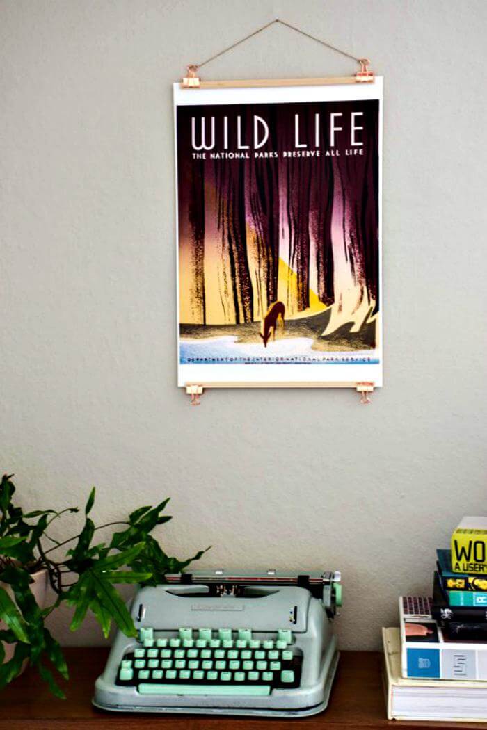 Easy-to-Made Poster Hanger.