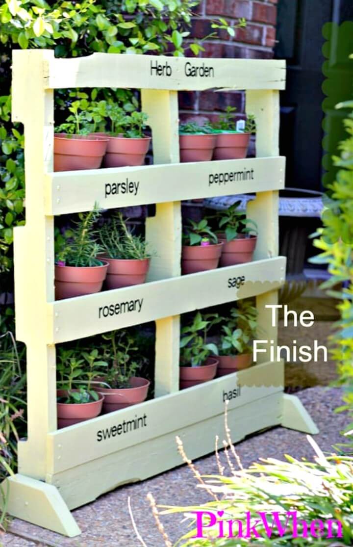 Herb Garden from a Pallet.