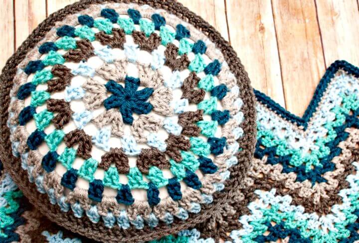 Round Granny Pillow.