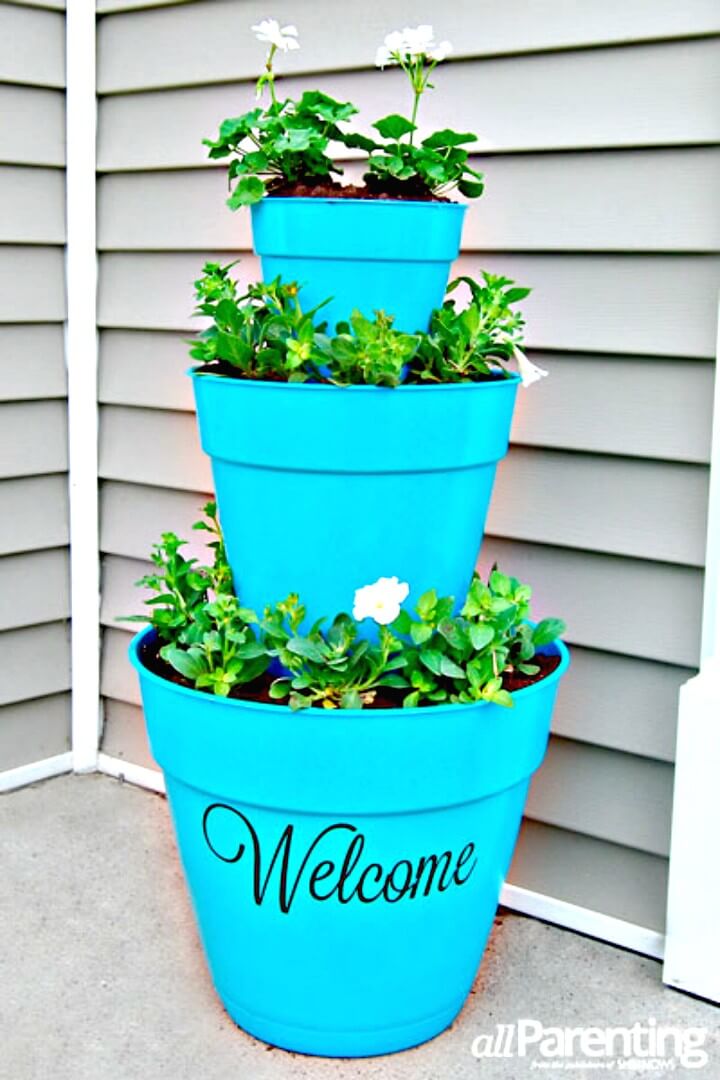 Stacked Pot Planter. Patio & Porch Décor Ideas