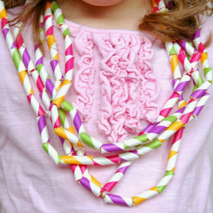 Straw necklaces - Straw Crafts For Kids