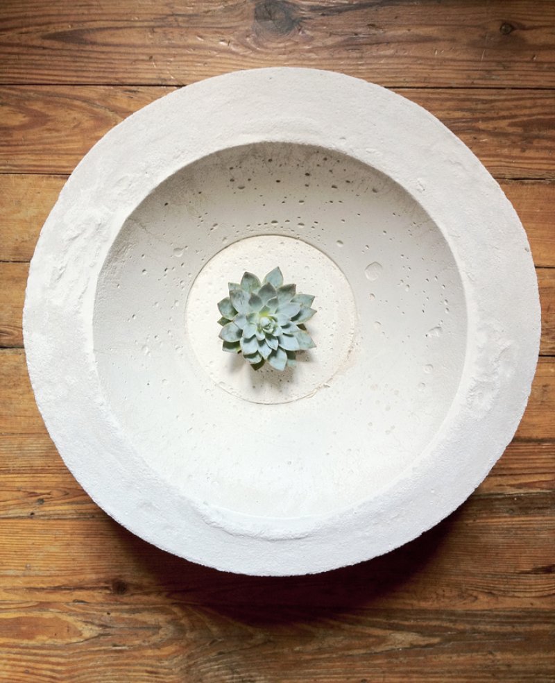 Concrete bowls are perfect for holding trinkets.