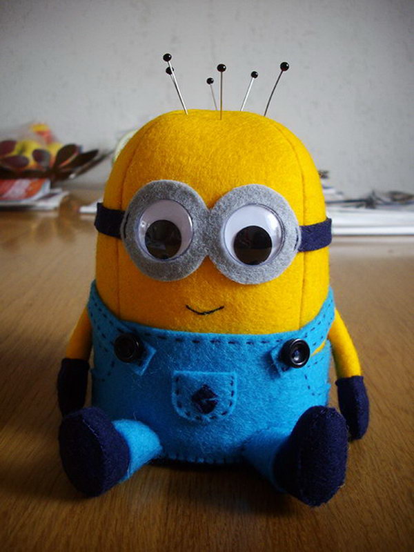 DIY Minion Pin Cushion.