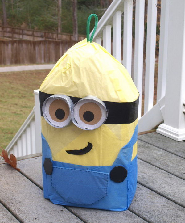 DIY Minion Pinata.