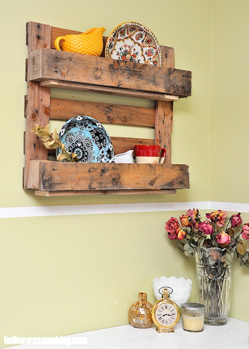 Decorative Pallet Shelf.