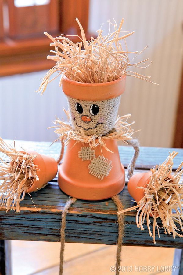 Fall DIY Terracotta Scarecrow. DIY fall décor