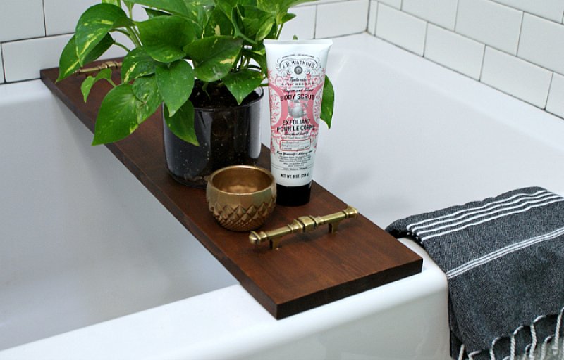 Make Your Own Bathtub Tray. DIY Bathroom décor