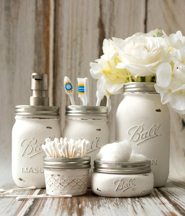 Mason Jar Bathroom Storage.