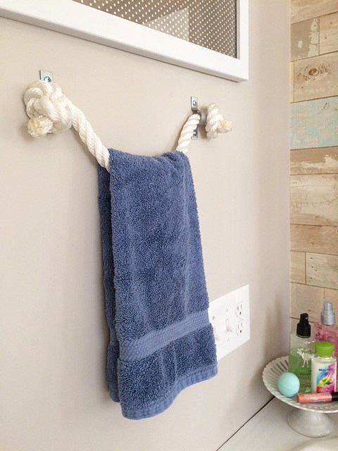 Rope Towel Holder.