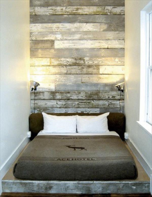 Rustic Bed with Pallet Headboard.