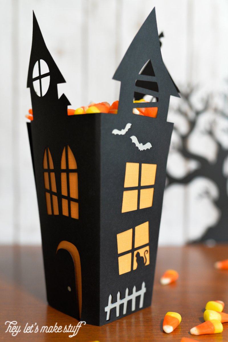 Spooky haunted house! Homemade Halloween Decoration