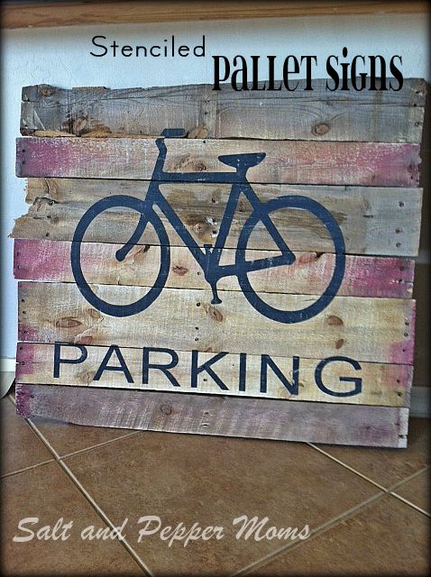 Stenciled Pallet Signs. DIY Pallet Projects