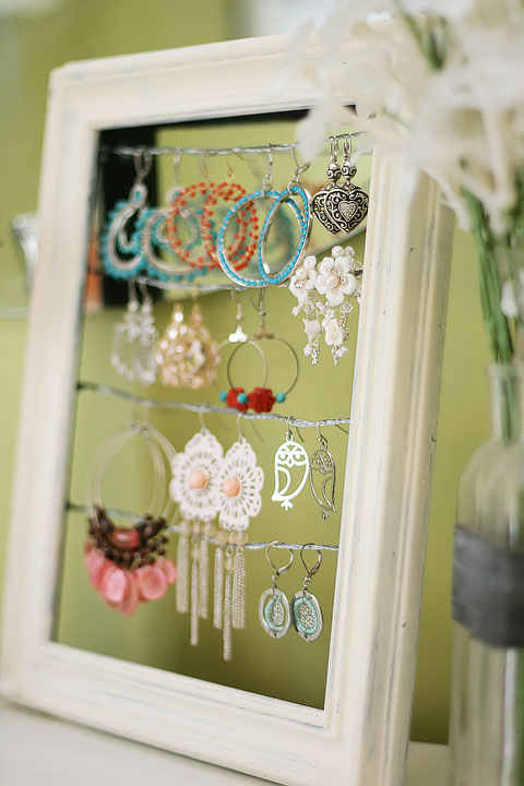 Gorgeous and very functional earring display.