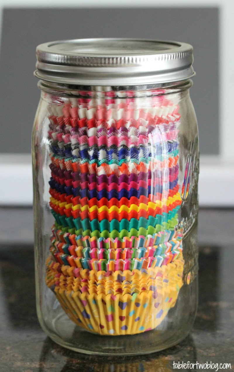 Mason jars to organize your cupcake liners.