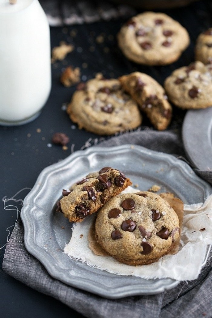 Chelsea’s Messy Apron- Healthy Oatmeal Breakfast Cookies