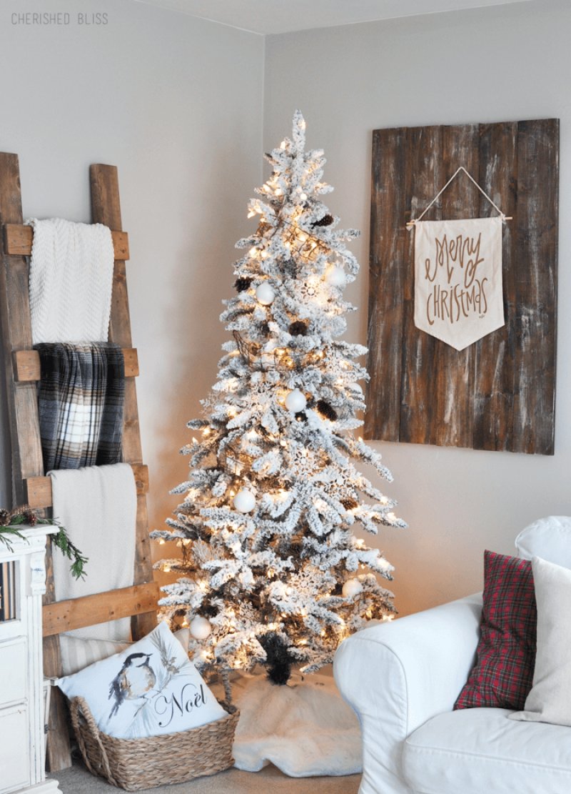 Gorgeous rustic glam style Christmas decor.