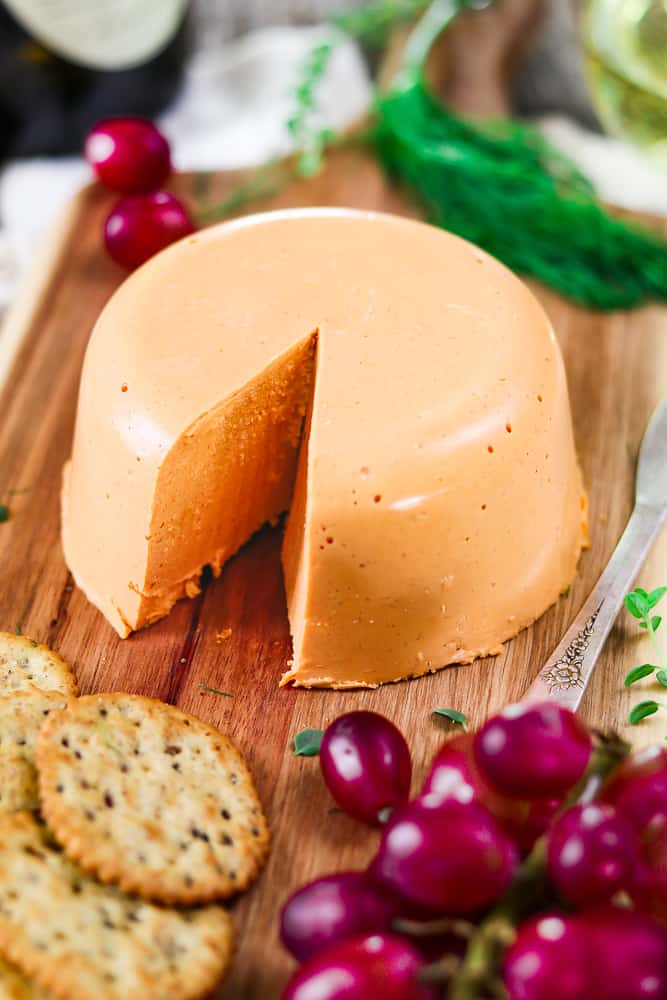 SMOKY VEGAN CHEDDAR CHEESE BY VEGAN HUGGS