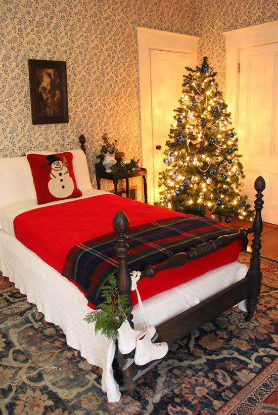 Snowman Christmas Bedroom.
