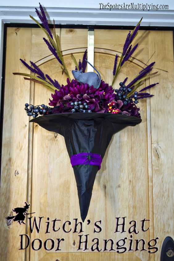 DIY Witch’s Hat Door Hanging.