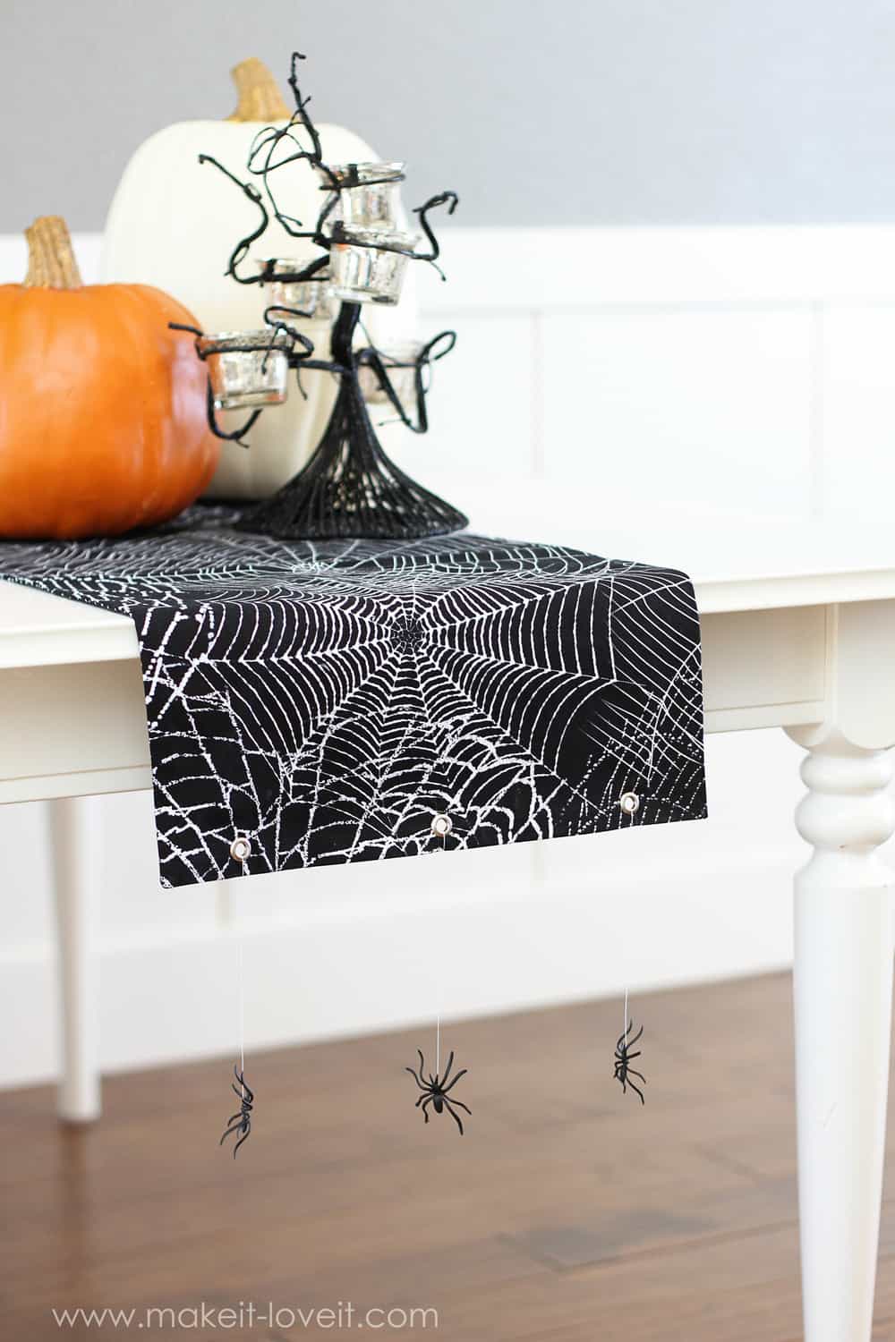 Hanging Spider Halloween Table Runner. Halloween Party Decoration