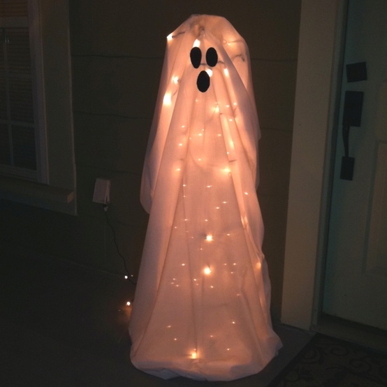 Tomato Cage Ghost Halloween Decorations. Halloween Party Decoration