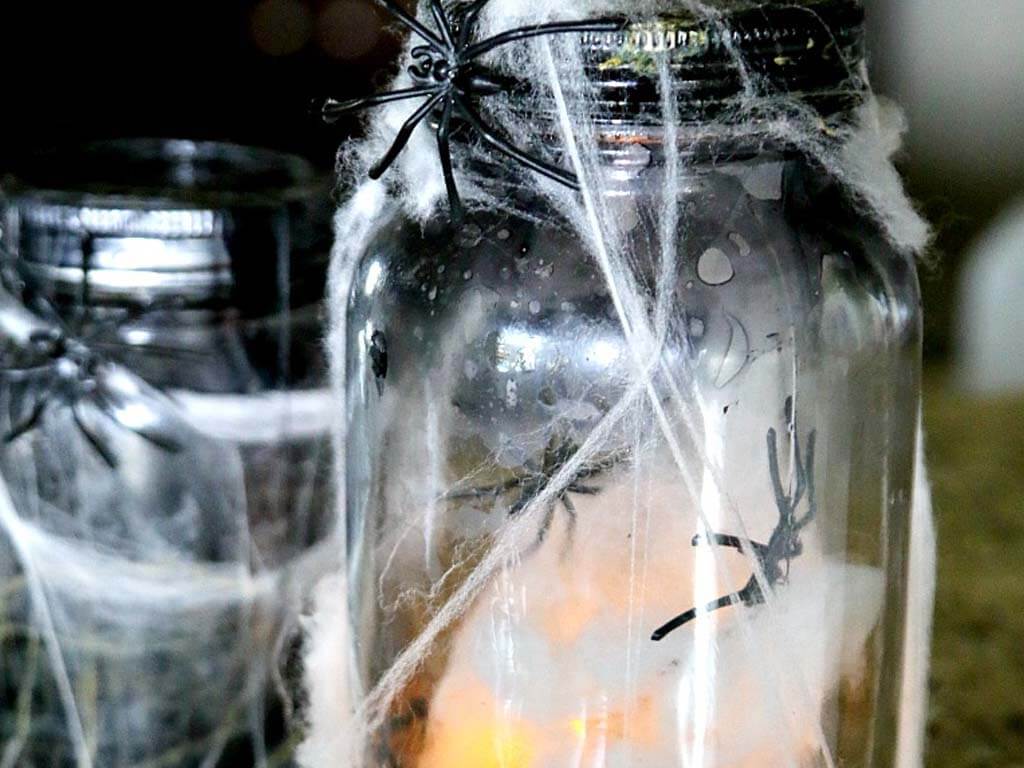 spooky light up spider mason jars